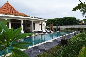 Villa Amari Матарам Екстер'єр фото